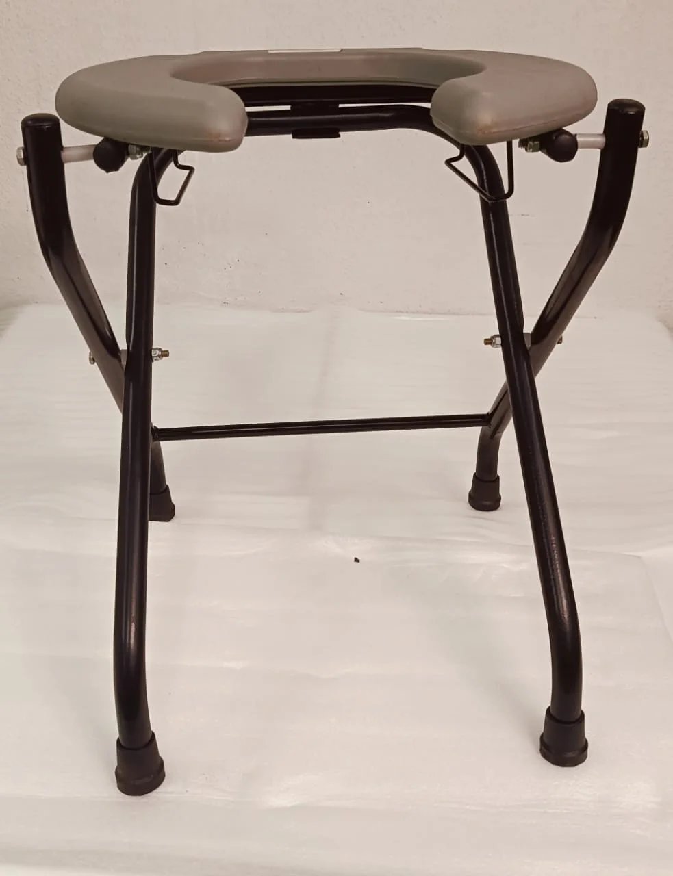 COMMODE CHAIR MINI